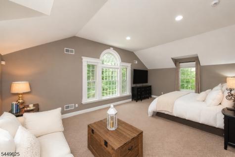 33 Hunter Drive Harding NJ 07976