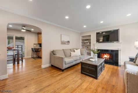 419 Wyckoff Avenue Ramsey NJ 07446