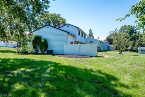 36 Foxwood Drive Franklin NJ 08873