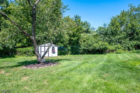 36 Foxwood Drive Franklin NJ 08873