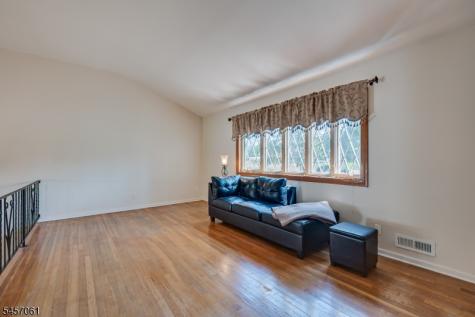 36 Foxwood Drive Franklin NJ 08873