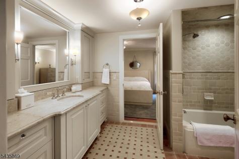19 Cliffside Way Boonton NJ 07005