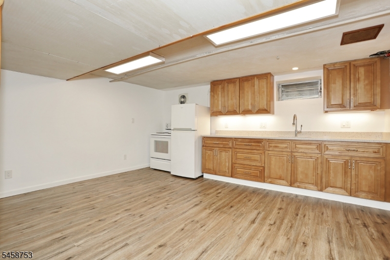 741 Pompton Avenue Cedar Grove NJ 07009