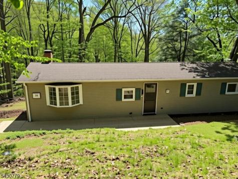 18 Northwood Drive High Bridge NJ 08829