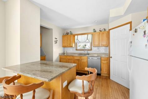 60 W Roselle Avenue Roselle Park NJ 07204