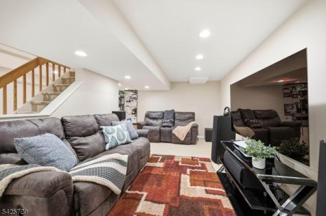 60 Hendricks Drive Hanover NJ 07950