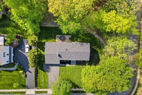 60 Hendricks Drive Hanover NJ 07950