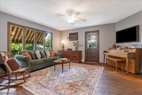 525 S Maple Avenue Glen Rock NJ 07452