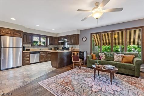 525 S Maple Avenue Glen Rock NJ 07452