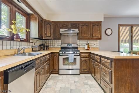 525 S Maple Avenue Glen Rock NJ 07452