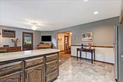 525 S Maple Avenue Glen Rock NJ 07452