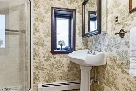 525 S Maple Avenue Glen Rock NJ 07452