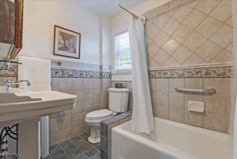 525 S Maple Avenue Glen Rock NJ 07452
