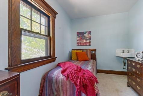 525 S Maple Avenue Glen Rock NJ 07452