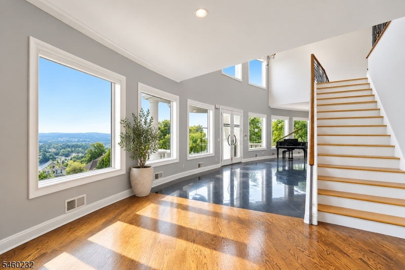 47 Mountainwood Court Totowa NJ 07512