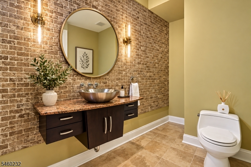 47 Mountainwood Court Totowa NJ 07512