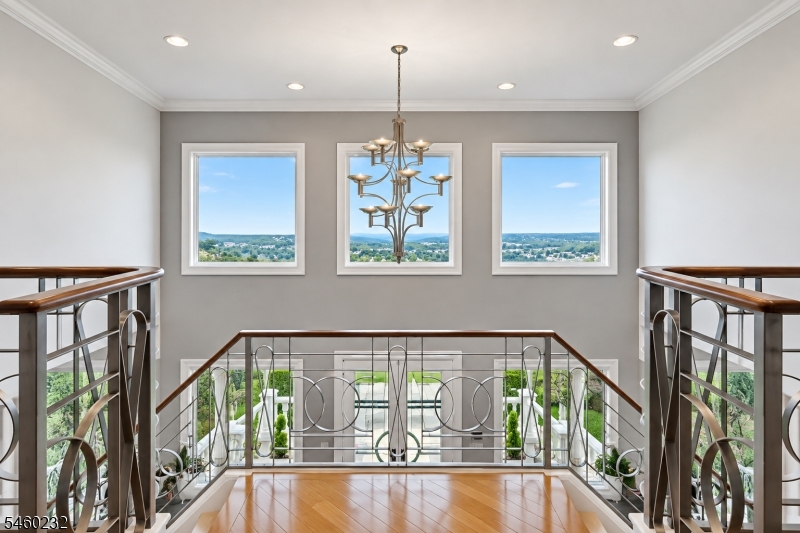 47 Mountainwood Court Totowa NJ 07512