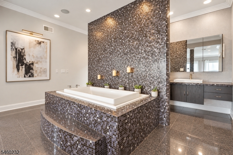 47 Mountainwood Court Totowa NJ 07512