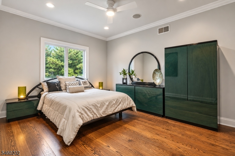 47 Mountainwood Court Totowa NJ 07512