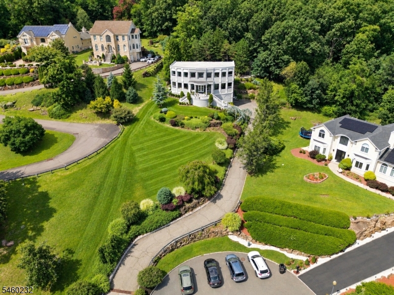 47 Mountainwood Court Totowa NJ 07512