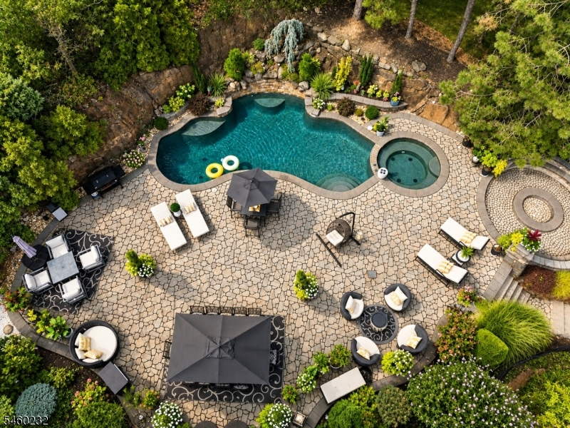 47 Mountainwood Court Totowa NJ 07512