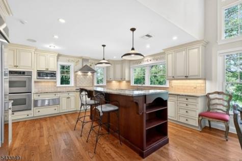 73 South Road Bloomingdale NJ 07403