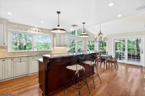 73 South Road Bloomingdale NJ 07403