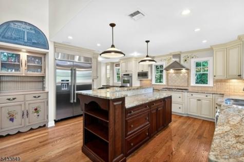 73 South Road Bloomingdale NJ 07403
