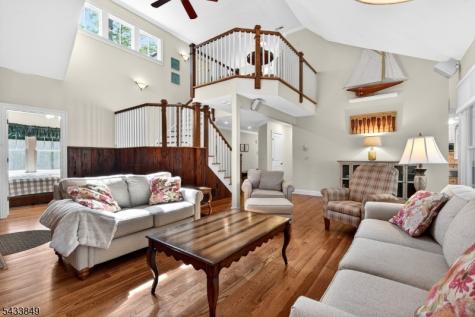 73 South Road Bloomingdale NJ 07403
