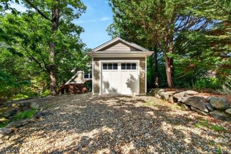 73 South Road Bloomingdale NJ 07403