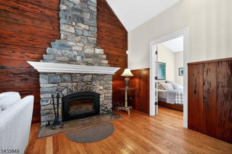 73 South Road Bloomingdale NJ 07403