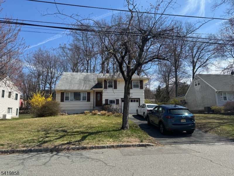 13 Claremont Avenue Livingston NJ 07039