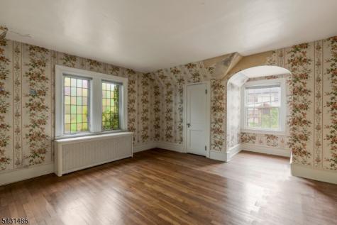 3 Shelbourne Avenue Trenton NJ 08618