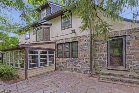 3 Shelbourne Avenue Trenton NJ 08618