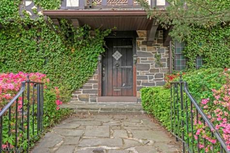 3 Shelbourne Avenue Trenton NJ 08618