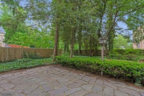 3 Shelbourne Avenue Trenton NJ 08618