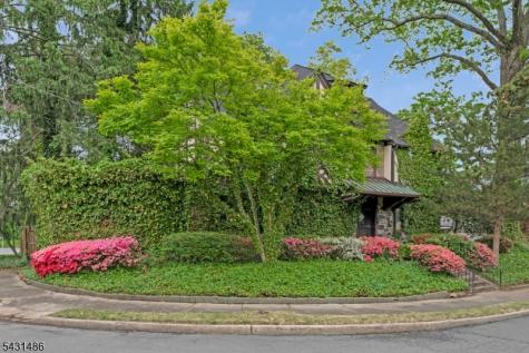 3 Shelbourne Avenue Trenton NJ 08618