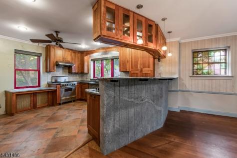 3 Shelbourne Avenue Trenton NJ 08618
