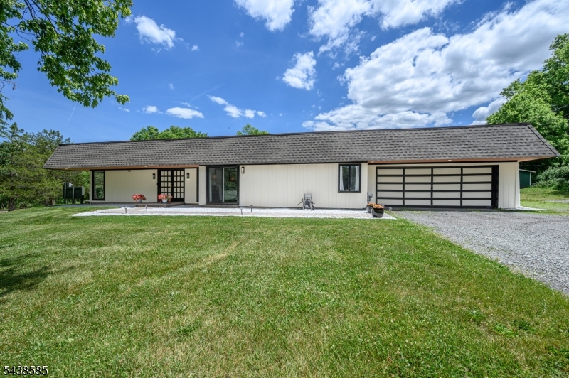 13 Central Avenue Readington NJ 08889