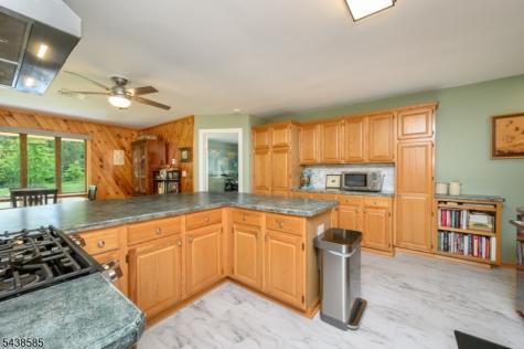 13 Central Avenue Readington NJ 08889