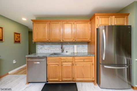 13 Central Avenue Readington NJ 08889