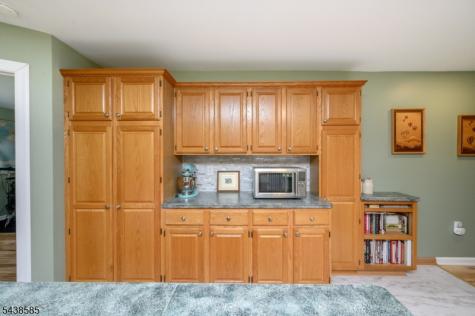 13 Central Avenue Readington NJ 08889