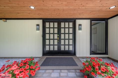 13 Central Avenue Readington NJ 08889