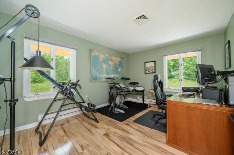 13 Central Avenue Readington NJ 08889