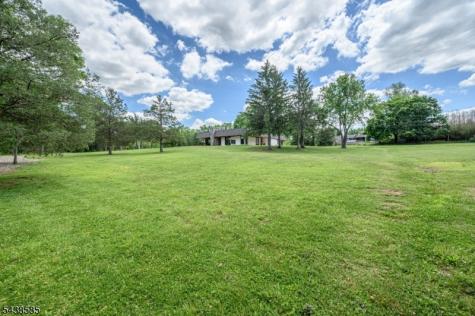 13 Central Avenue Readington NJ 08889
