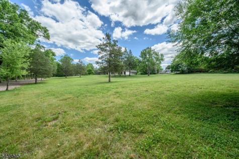 13 Central Avenue Readington NJ 08889