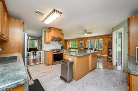 13 Central Avenue Readington NJ 08889