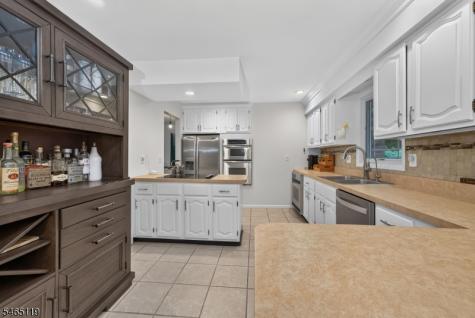 21 Alexandra Road Roxbury NJ 07850