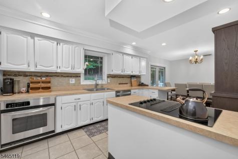 21 Alexandra Road Roxbury NJ 07850