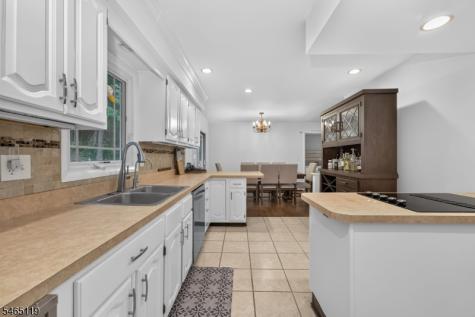 21 Alexandra Road Roxbury NJ 07850